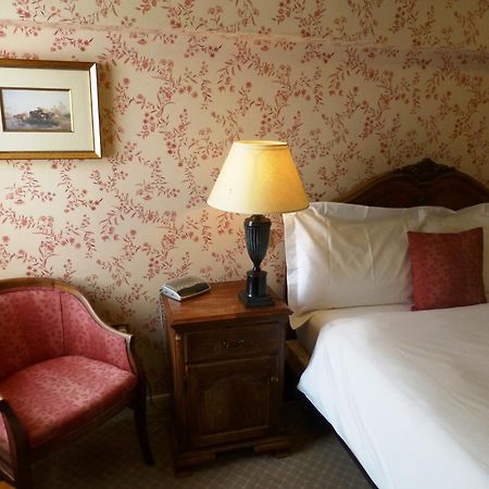 The Bear Hotel ดิไวเซส ห้อง รูปภาพ