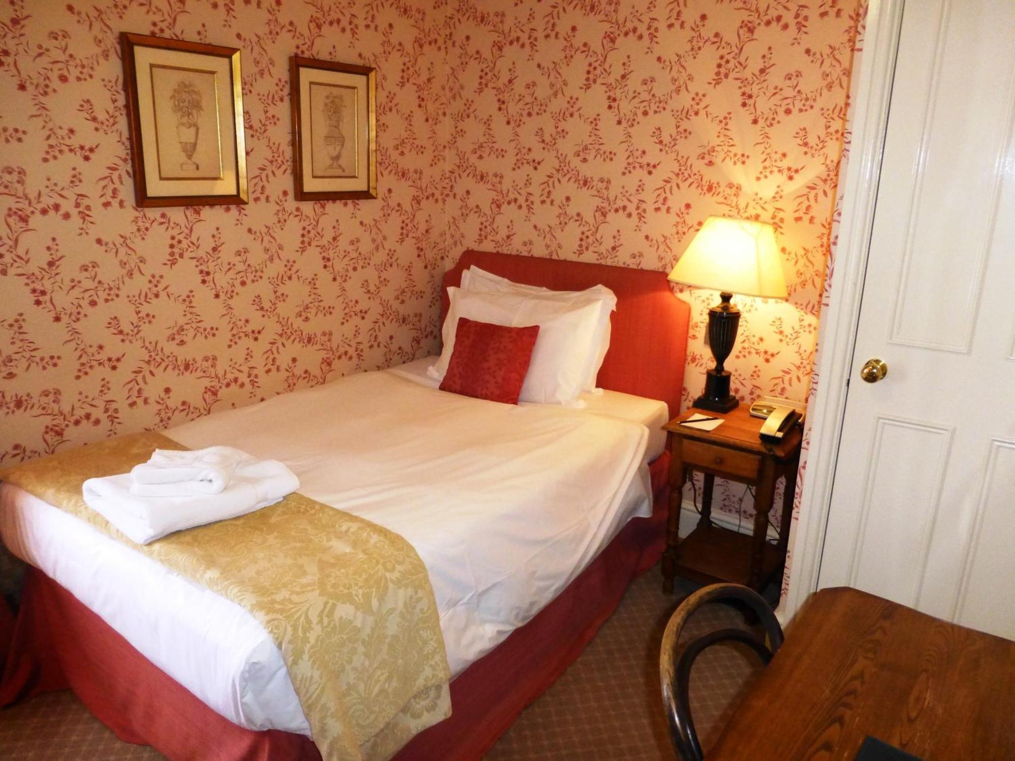The Bear Hotel ดิไวเซส ห้อง รูปภาพ