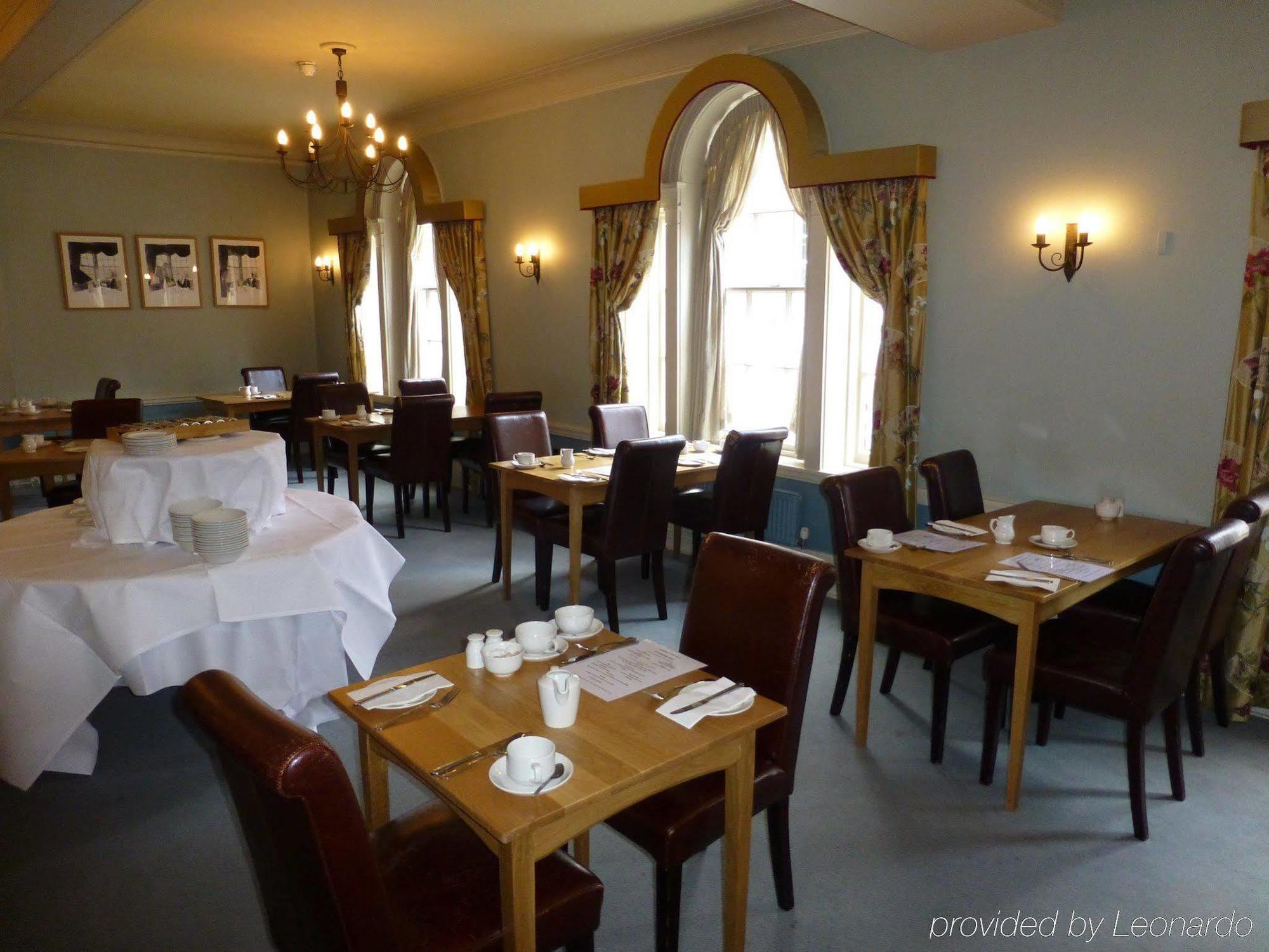 The Bear Hotel ดิไวเซส ภายนอก รูปภาพ