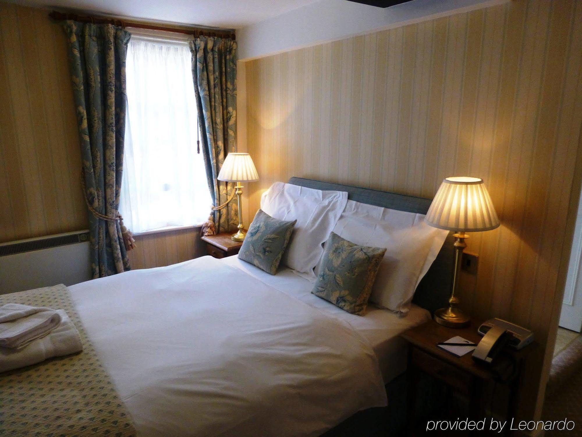 The Bear Hotel ดิไวเซส ภายนอก รูปภาพ
